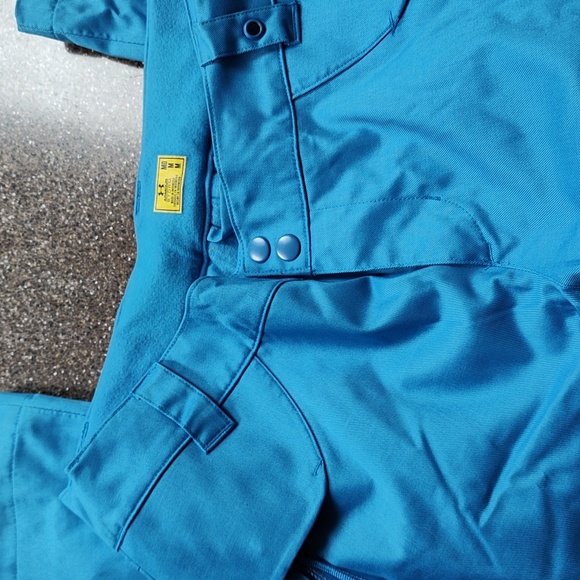 Under armour snowboarding pants - Picture 3 of 5